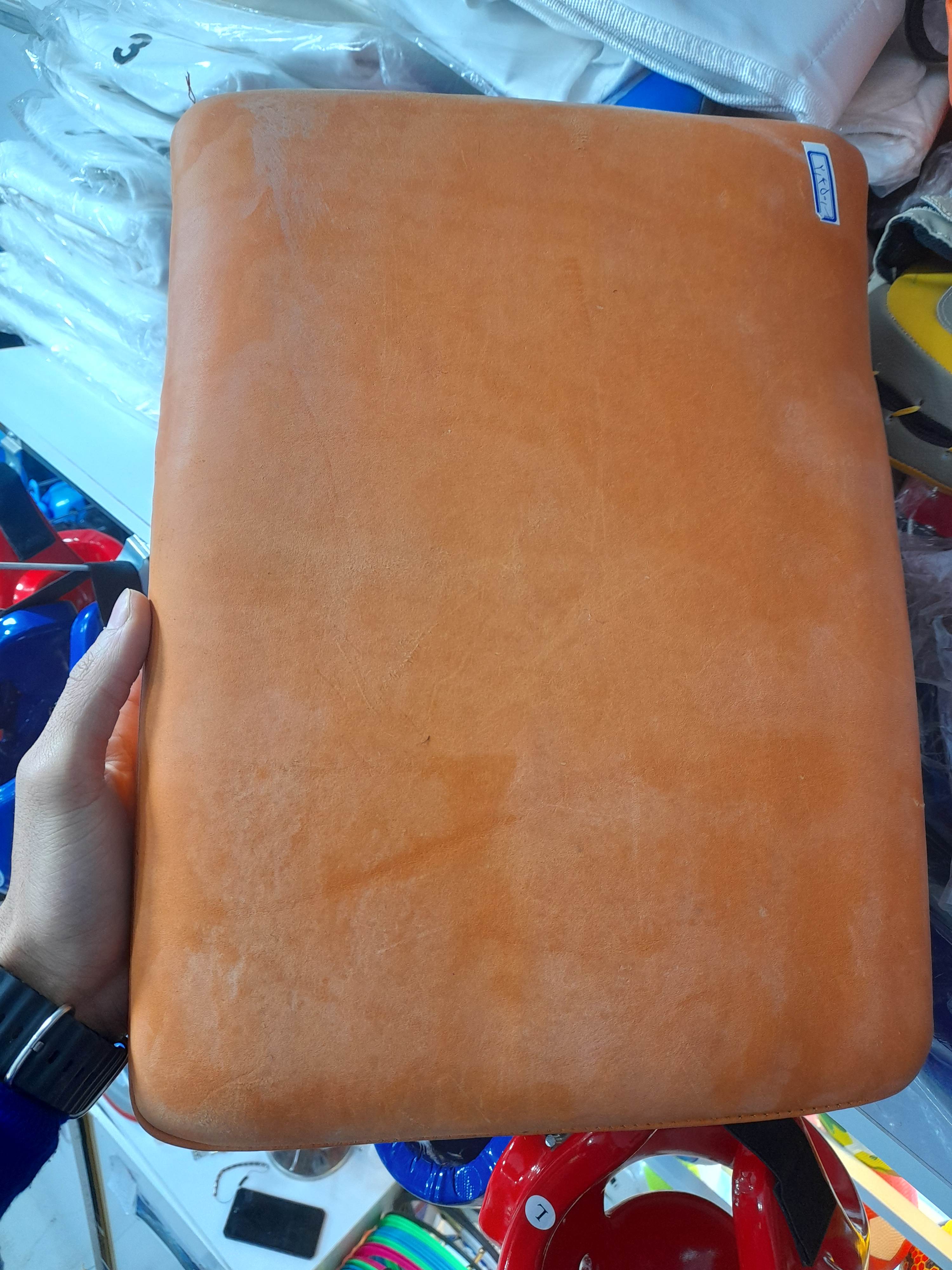 میت بالشتی چرم اصل ابعاد ۳۰ در ۵۰ کیفیت عالی تخفیف ویژه