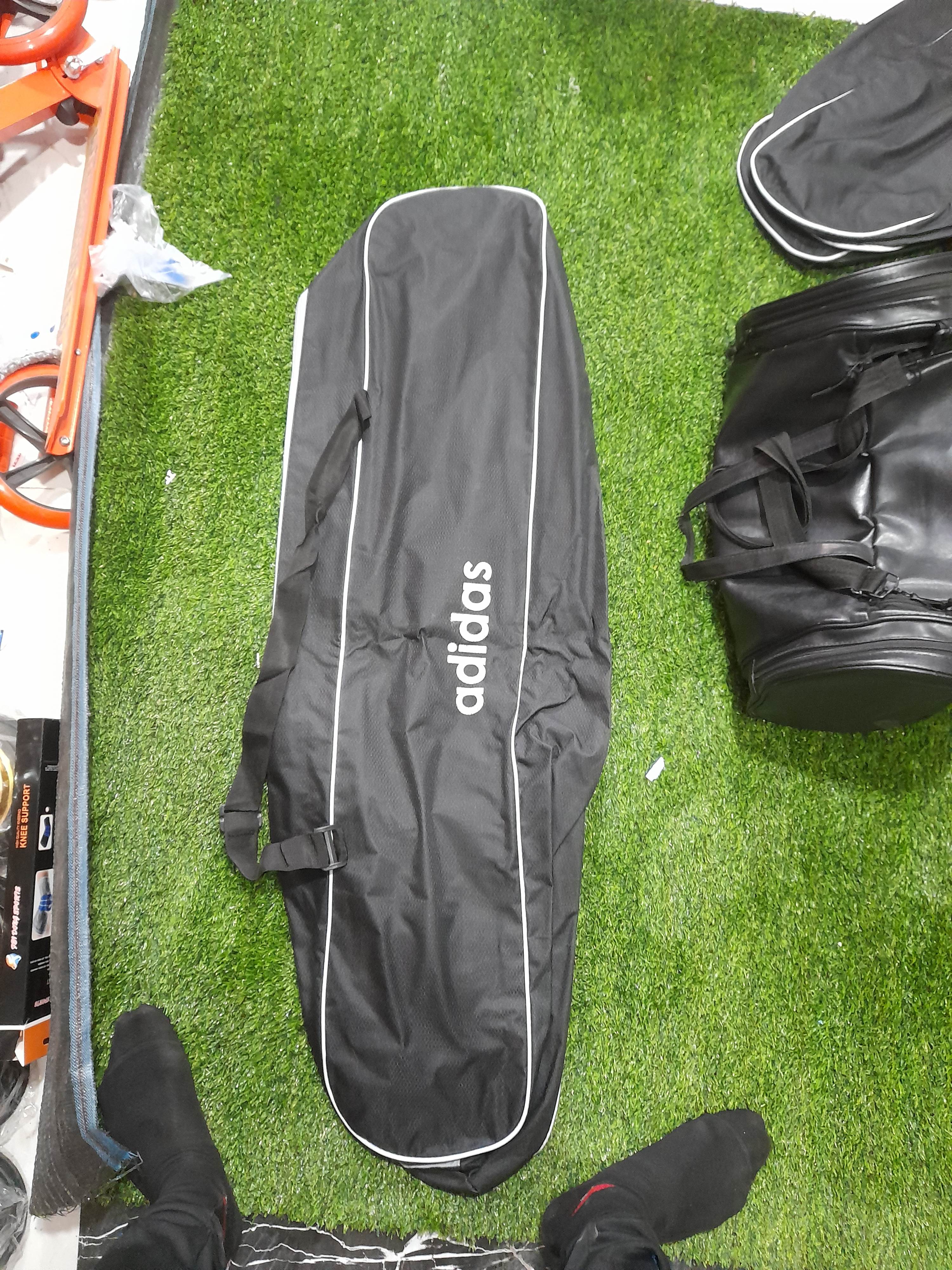 کیسه توپ‌ برند آدیداس ظرفیت ۱۰ تا ۱۲ توپ