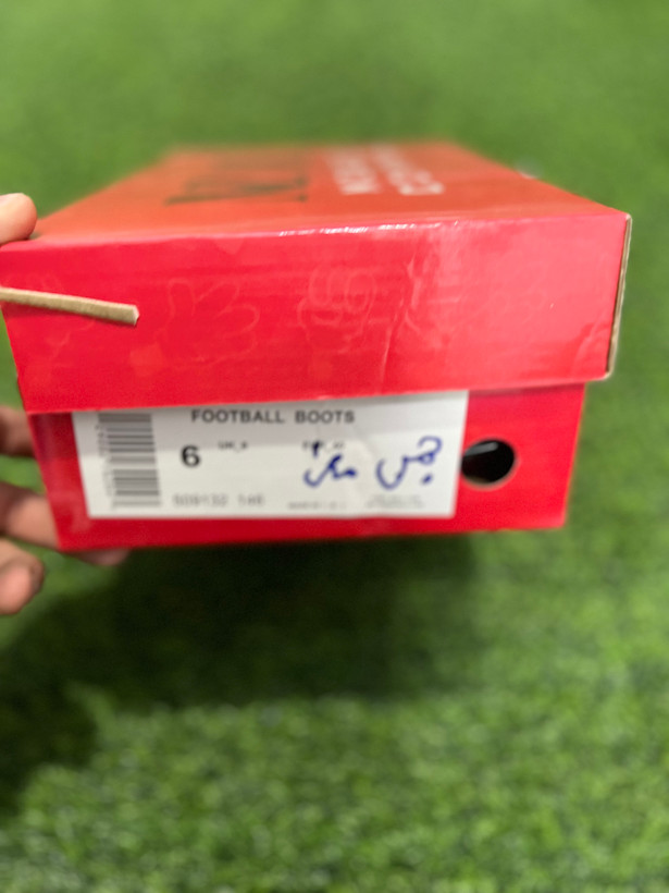 کفش چمن بچگانه نایک ایر زوم مشکی سایز۳۵تا۴۰